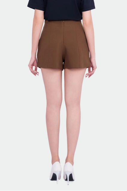 Quần đùi nữ nâu be vải tuyết mưa Thái Hòa 23QSW-110